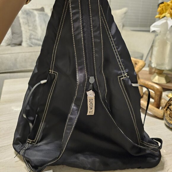 NEW* AVON LIGHTWEIGHT INTERCHANGEABLE ВАСKPACK main image 3